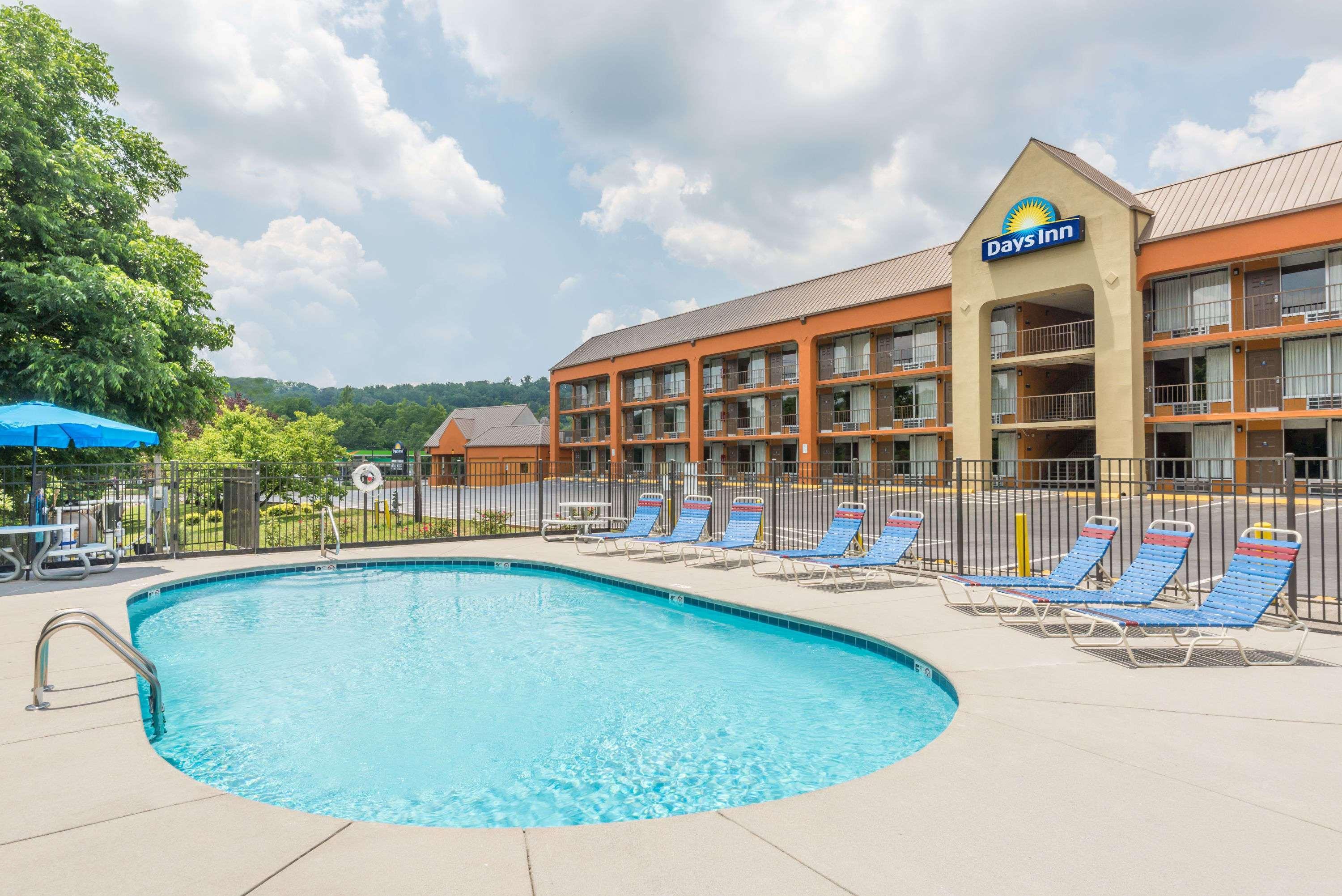 Days Inn By Wyndham Knoxville East Екстер'єр фото