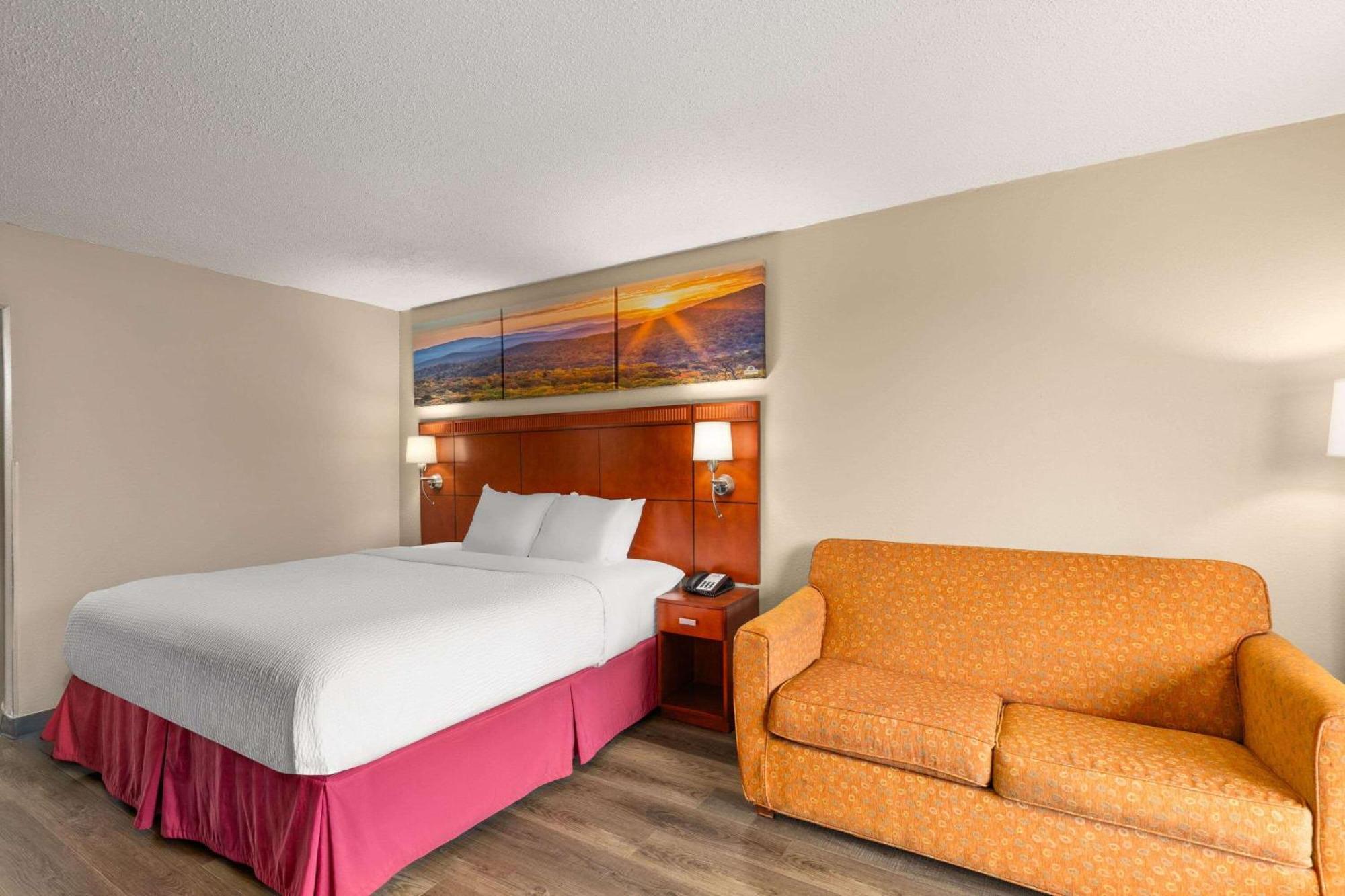 Days Inn By Wyndham Knoxville East Екстер'єр фото