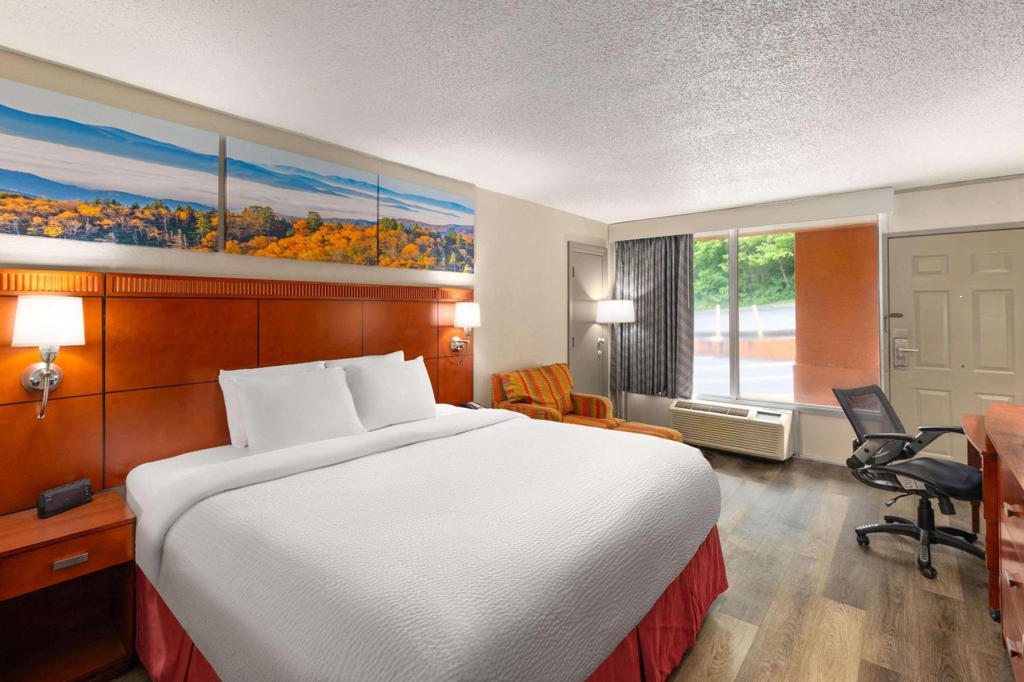 Days Inn By Wyndham Knoxville East Екстер'єр фото