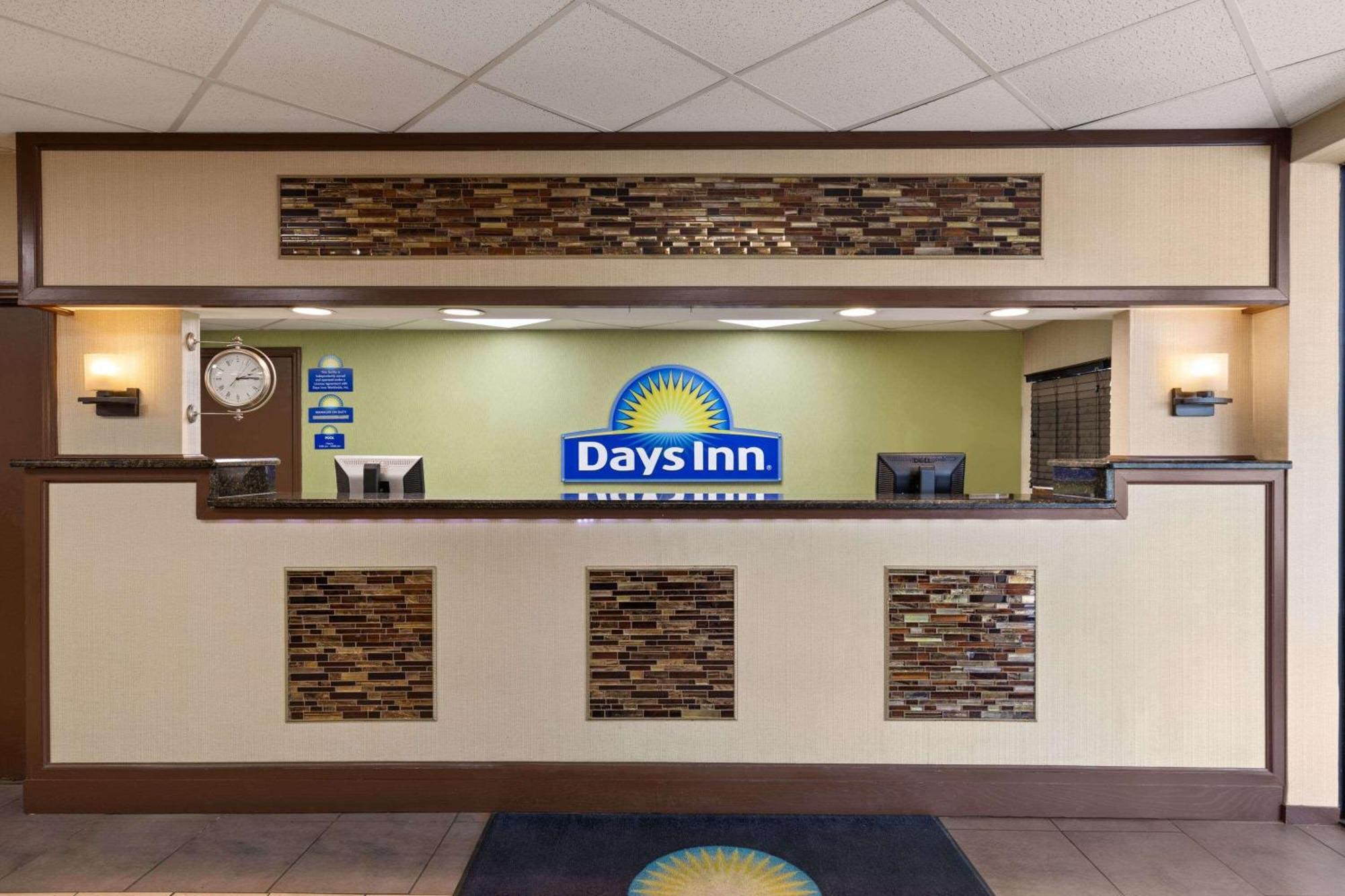 Days Inn By Wyndham Knoxville East Екстер'єр фото